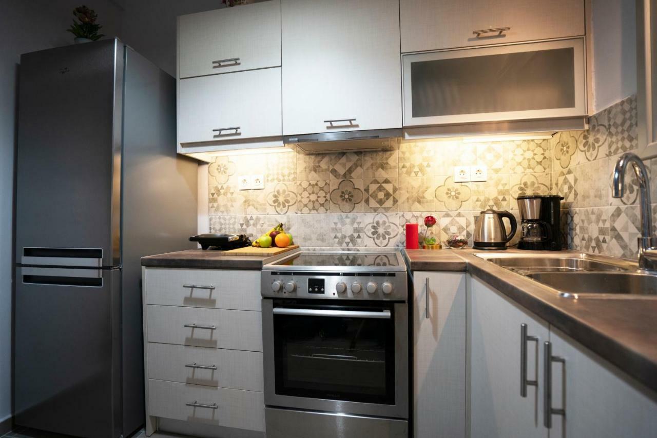 אתונה Real Central New Flat - 1' To Metro - Direct Acropolis,Pireus - Best Heating And Cooling System מראה חיצוני תמונה